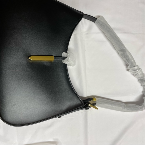 Sleek Black Shoulder Bag with Gold Accents - Picture 2 of 4
